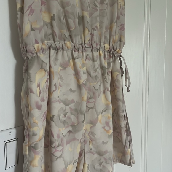 Pastel Floral Romper - Picture 2 of 4